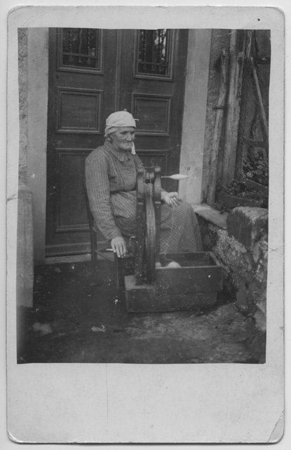 Ritratto di Purissima Morosoli con il filatoio