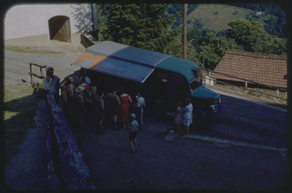 Camion della Migros alle case Muschi a Bidogno