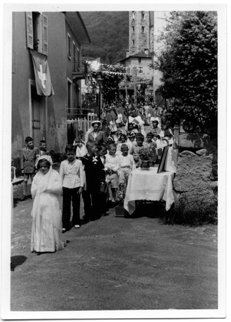 Bambini alla processione del Corpus Domini