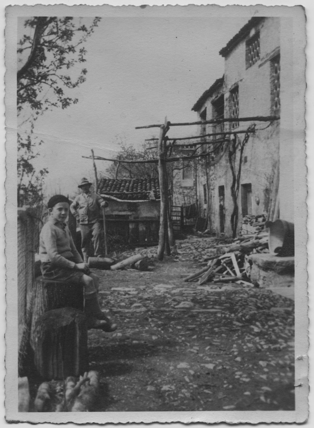 Armando e Pietro Lepori nel nucleo di Roveredo