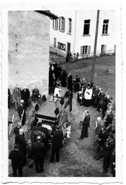 Funerale di Eugenio Morosoli in partenza da Vaglio