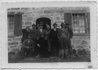 Club alpino Caval Drossa in posa