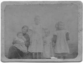 Ritratto di cinque bambini